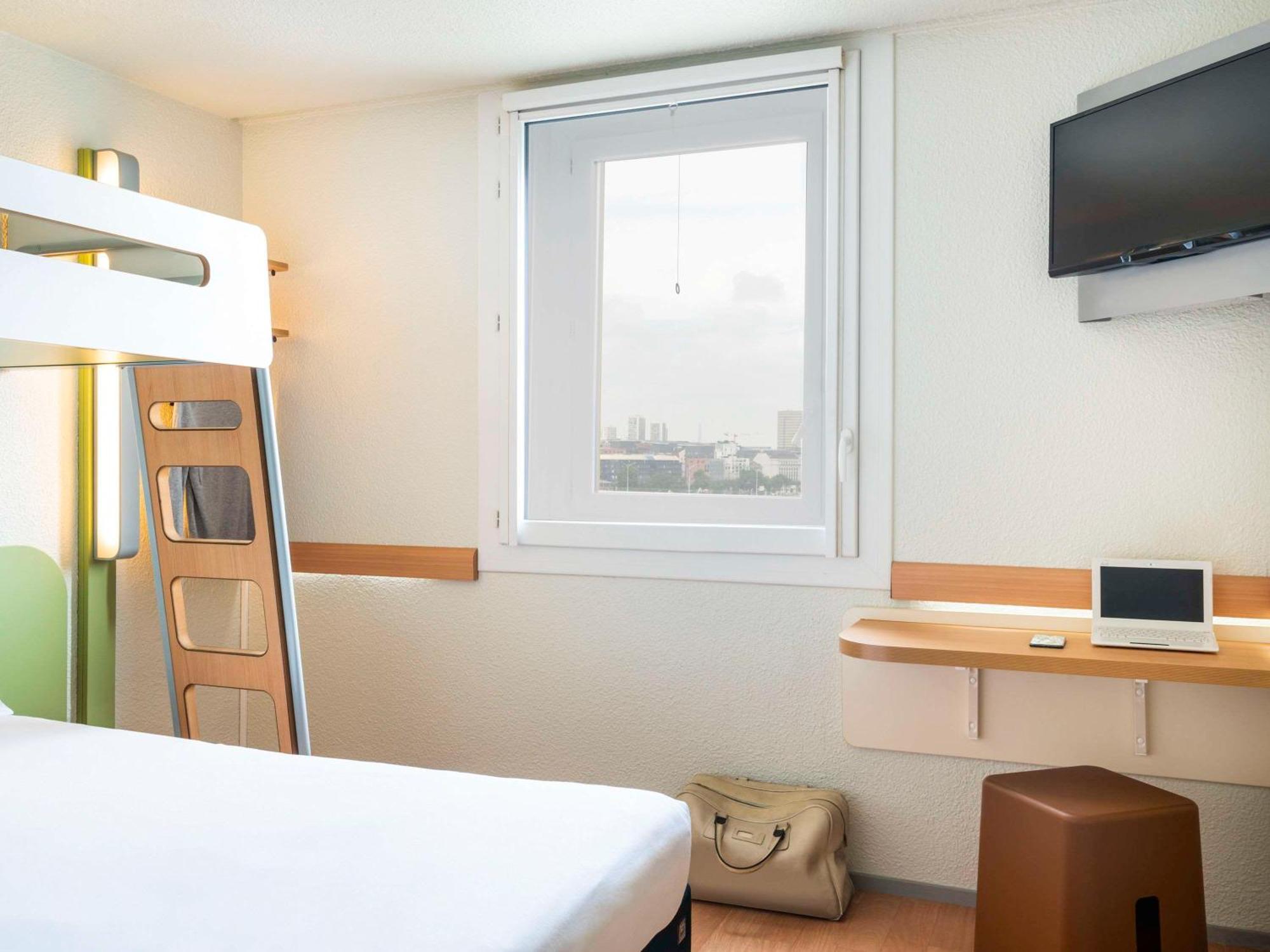 Ibis Budget Paris Porte De Bercy Hotell Charenton-le-Pont Eksteriør bilde