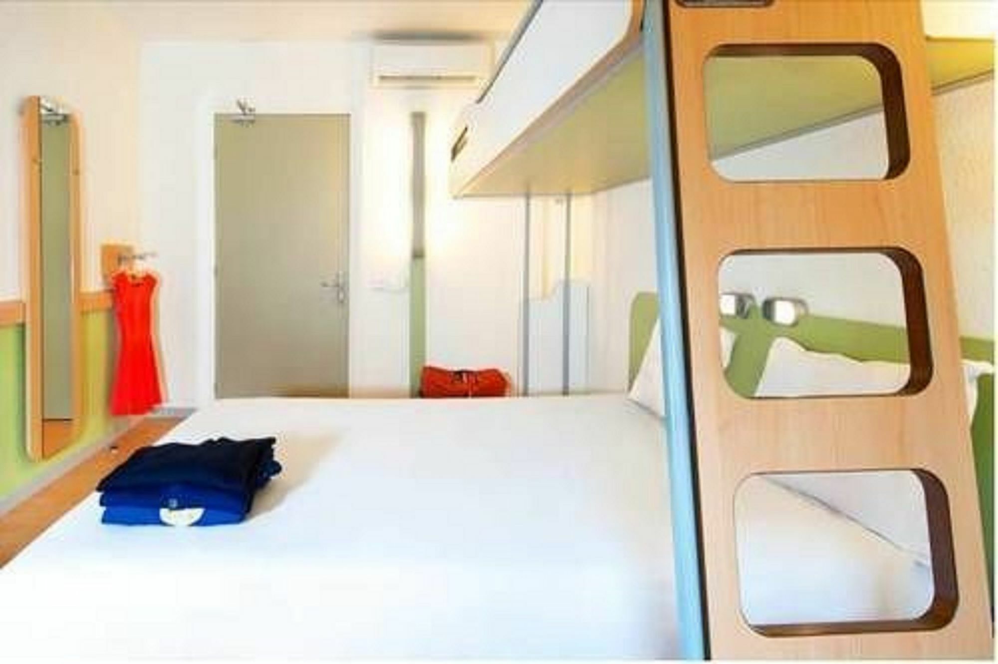 Ibis Budget Paris Porte De Bercy Hotell Charenton-le-Pont Eksteriør bilde